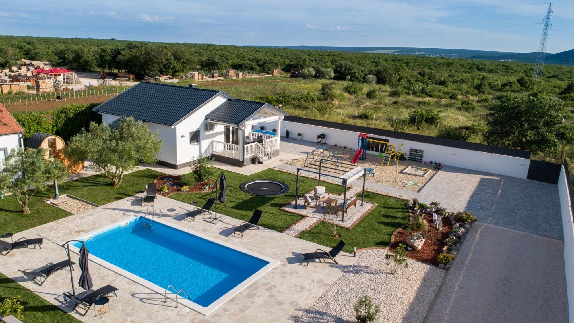 Holiday Home Aprilis With Pool, Jacuzzi And Sauna Galovac  Exterior foto