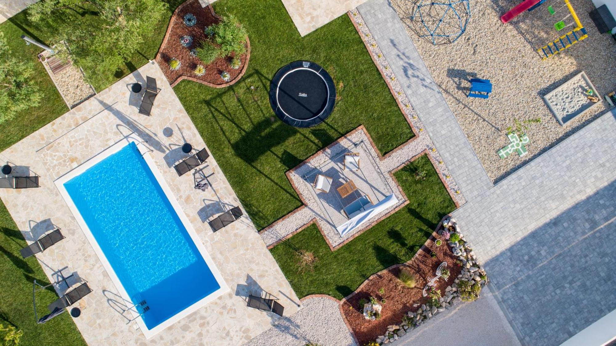 Holiday Home Aprilis With Pool, Jacuzzi And Sauna Galovac  Exterior foto