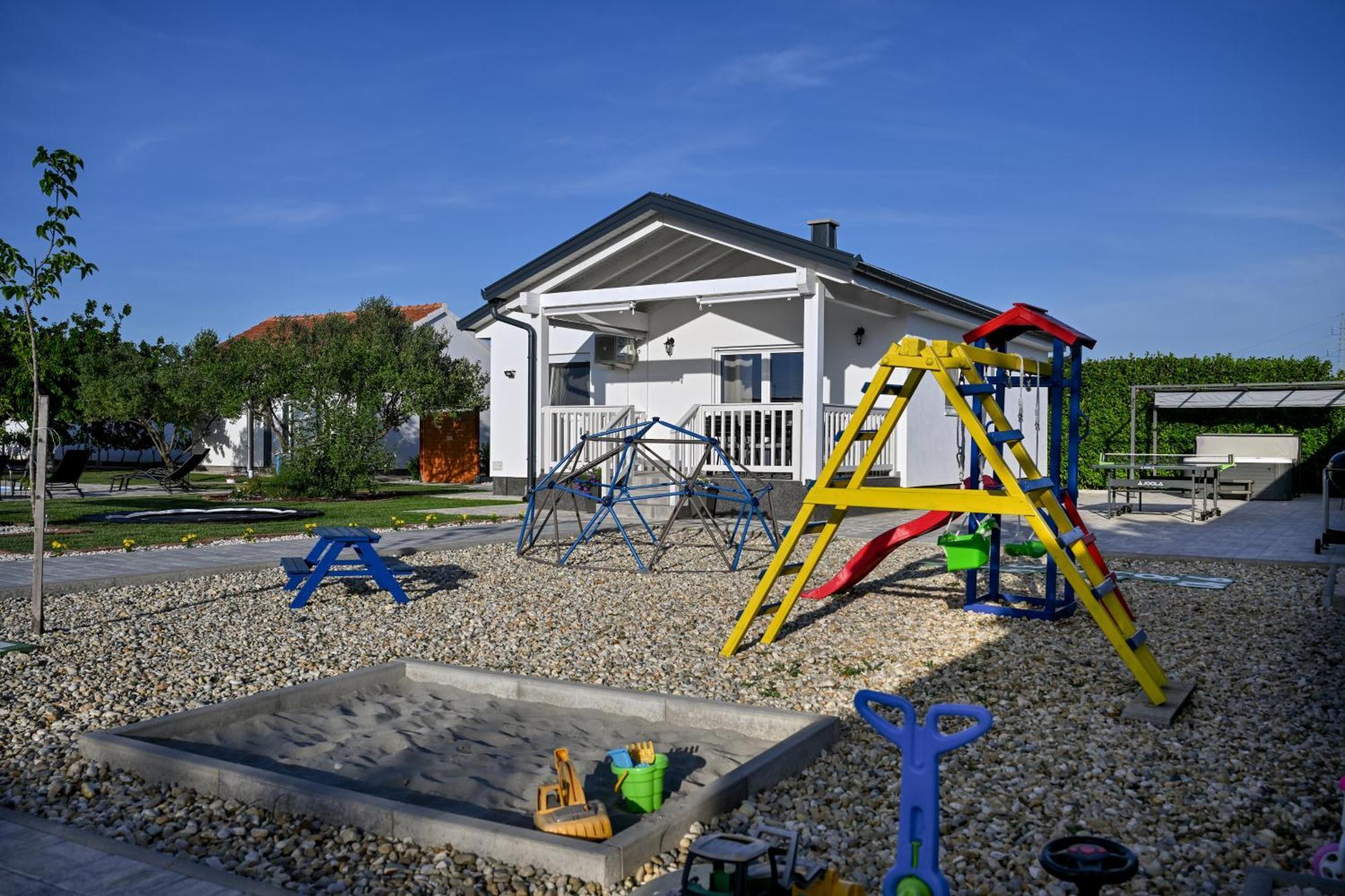 Holiday Home Aprilis With Pool, Jacuzzi And Sauna Galovac  Exterior foto